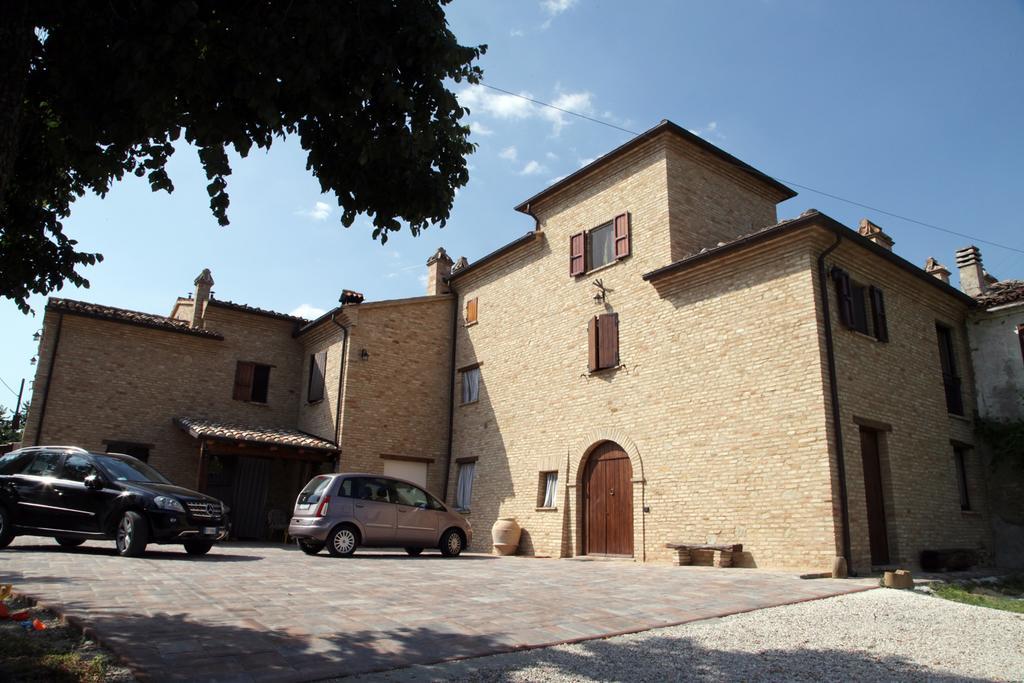 Agriturismo Sant'Antonio Villa Montegridolfo Buitenkant foto